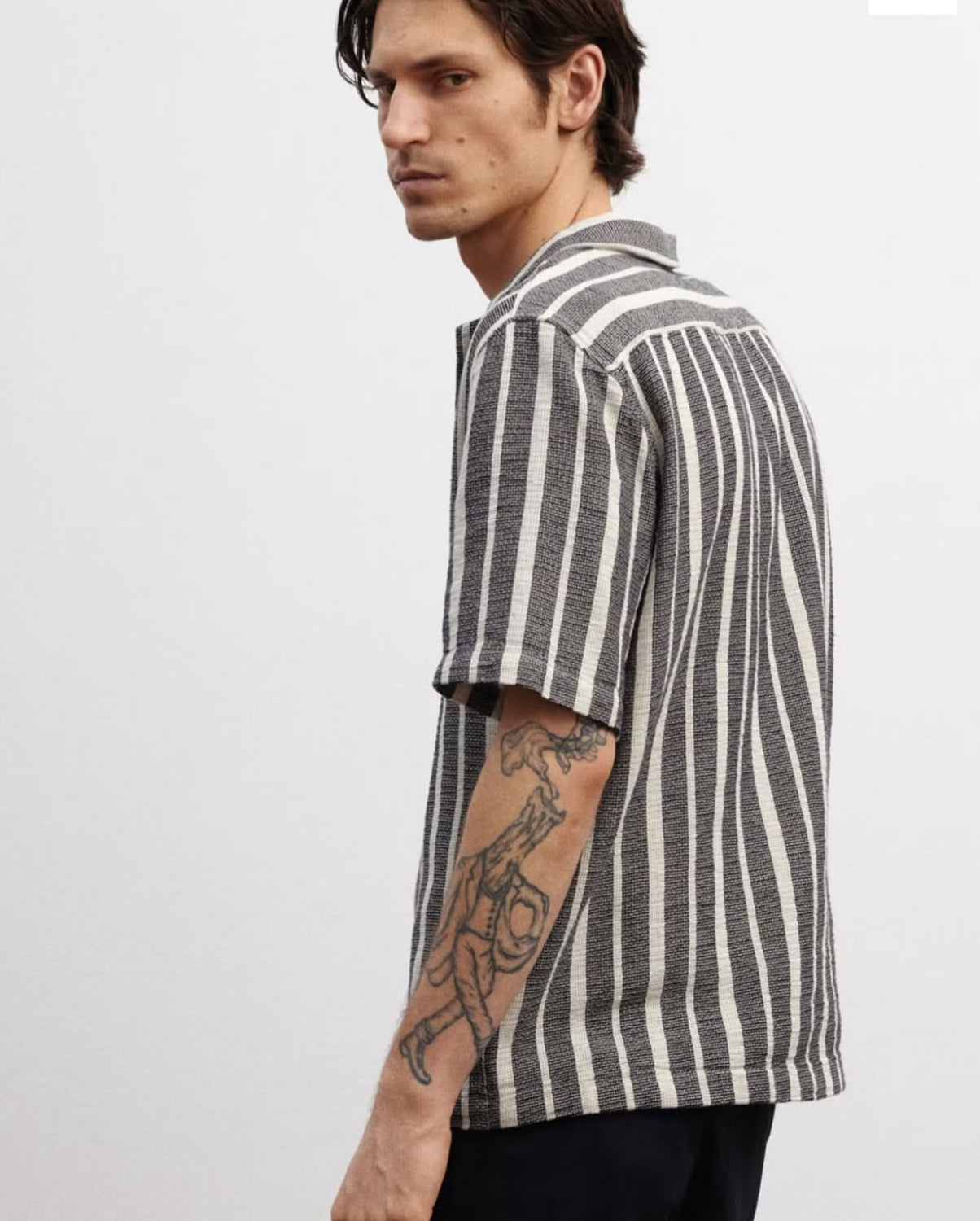 H&M _ SHIRT