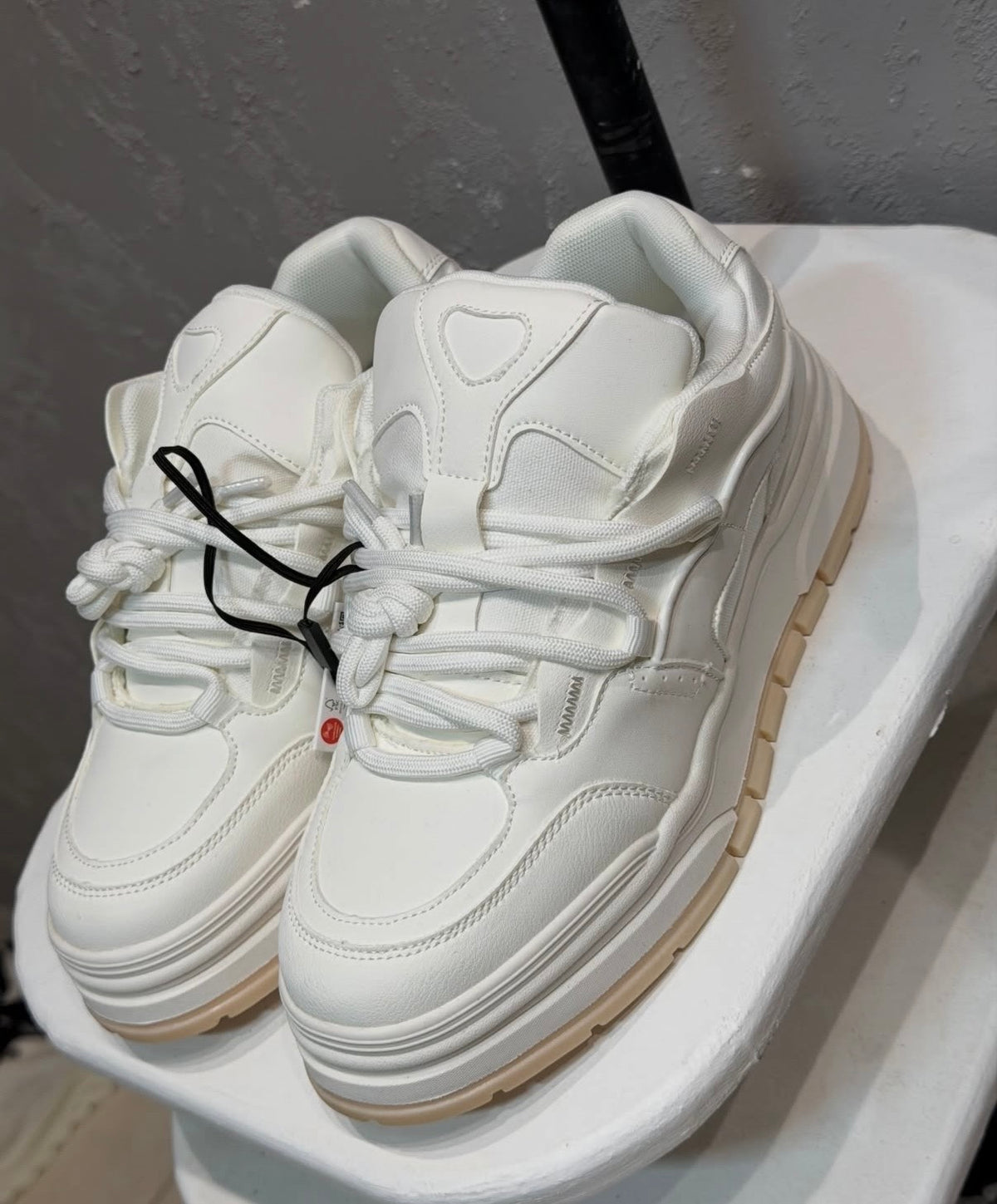 BERSHKA Street Runner