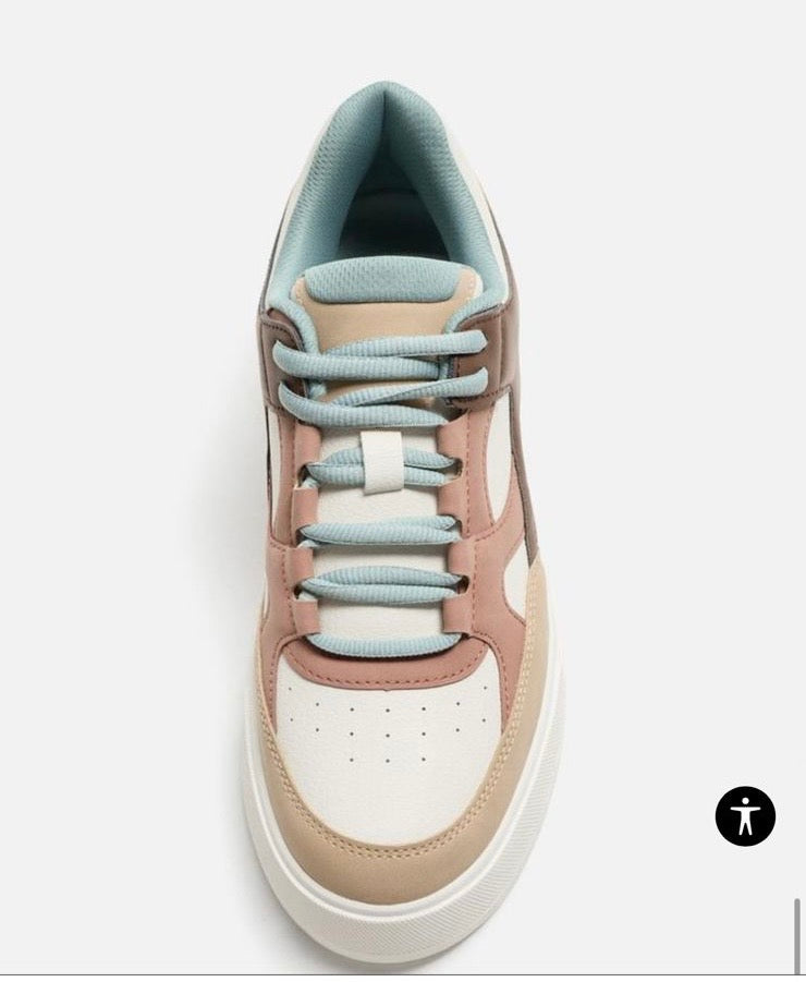 RETRO STYLE SNEAKERS - ZARA