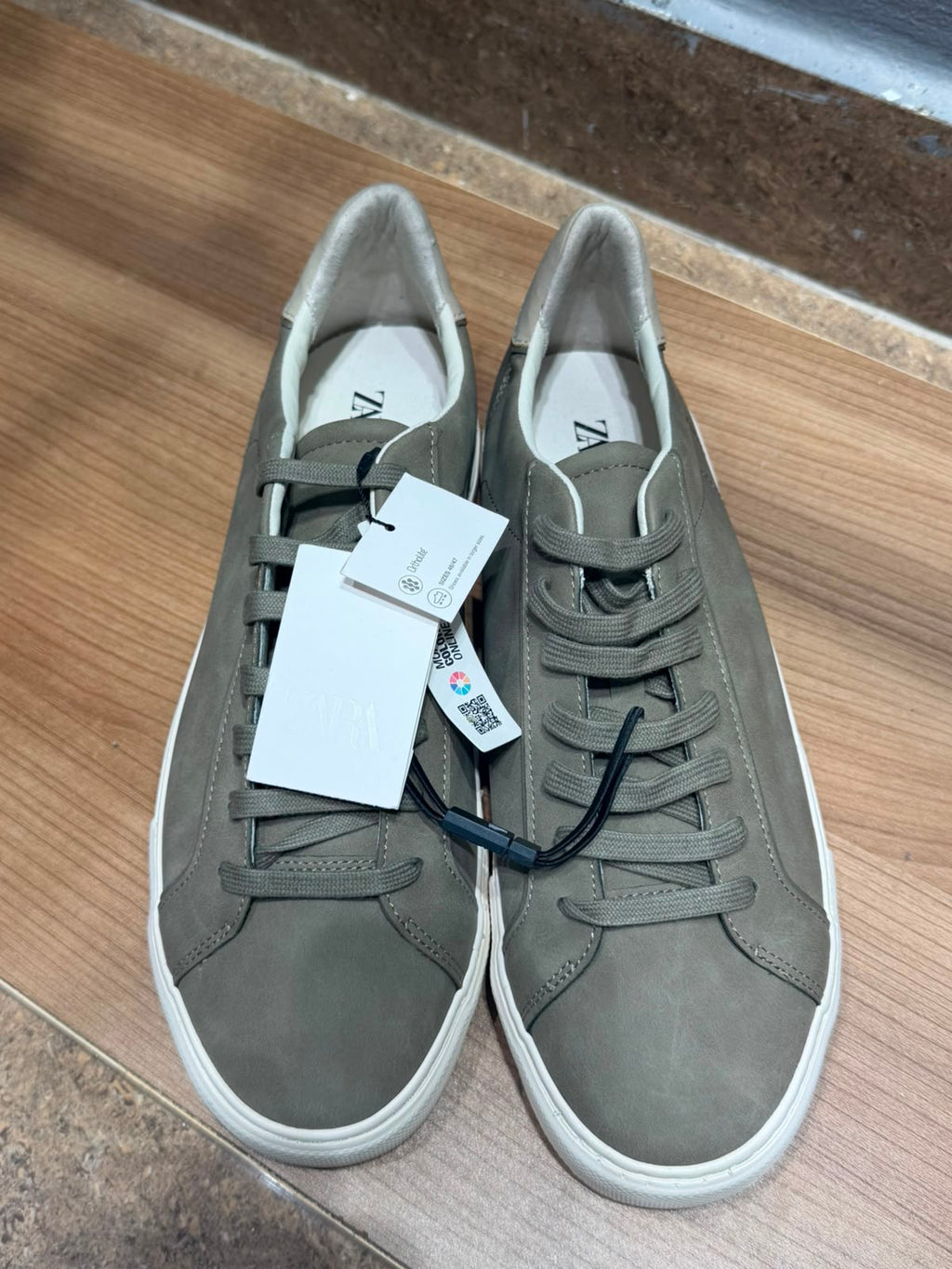 ZARA Clean Court Sneakers – Taupe