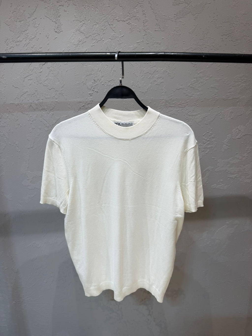 Zara Round Slim Fit Shirt