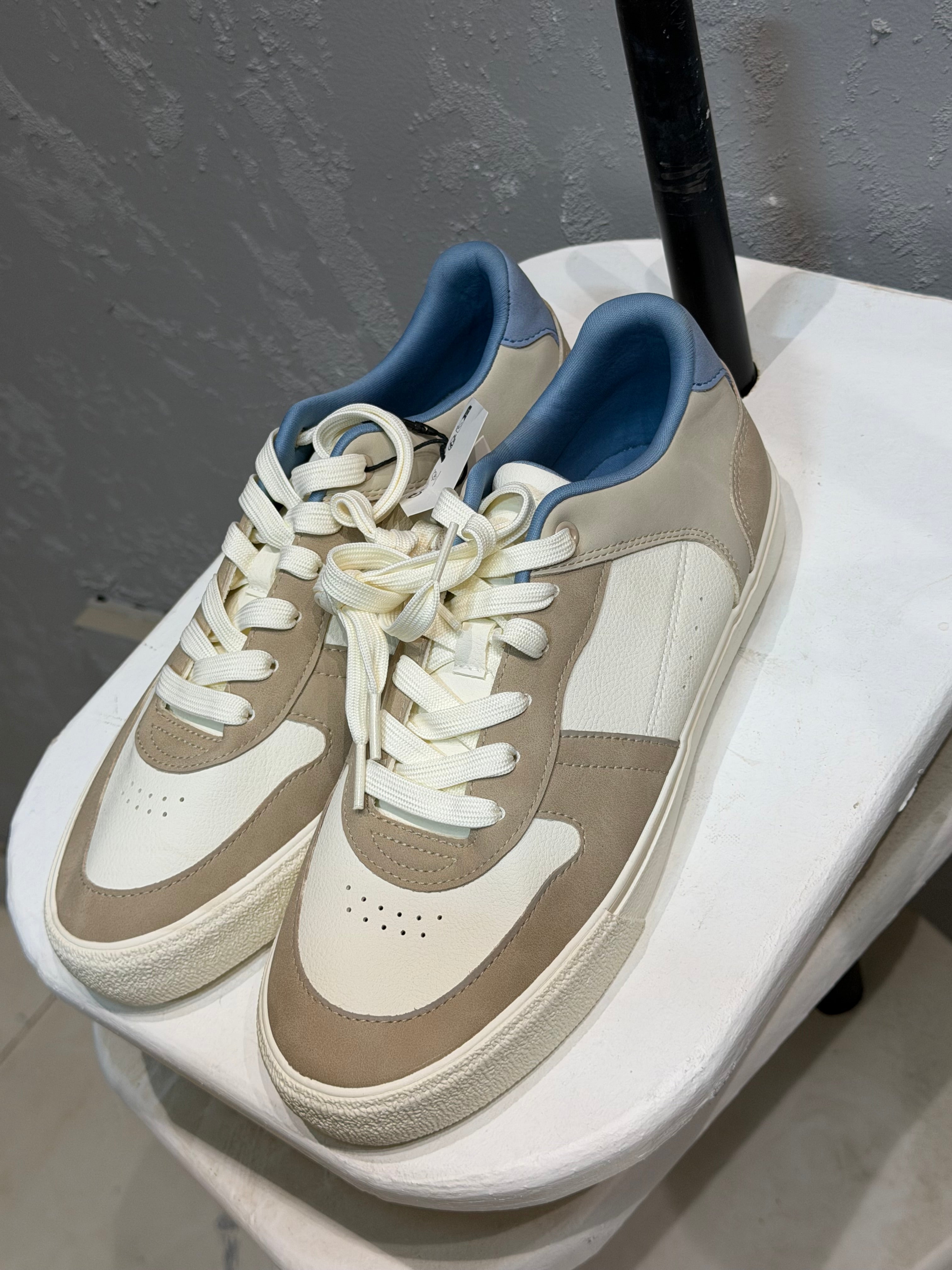 MULTI-COLORED SNEAKERS - ZARA