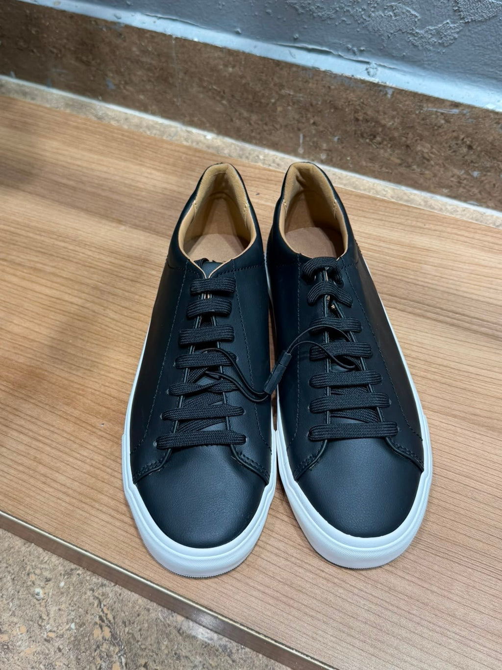 ZARA Essential Leather Sneakers – Black