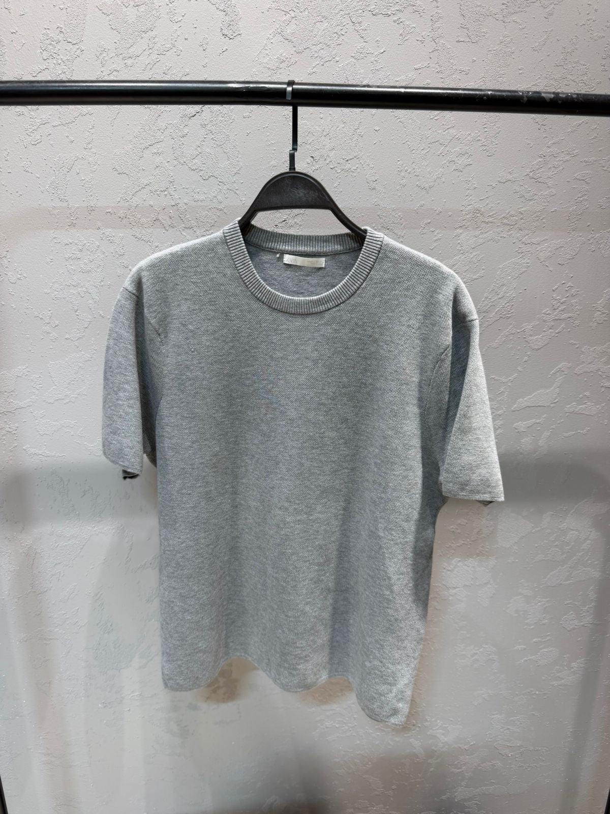 ZARA ROUND T-SHIRT