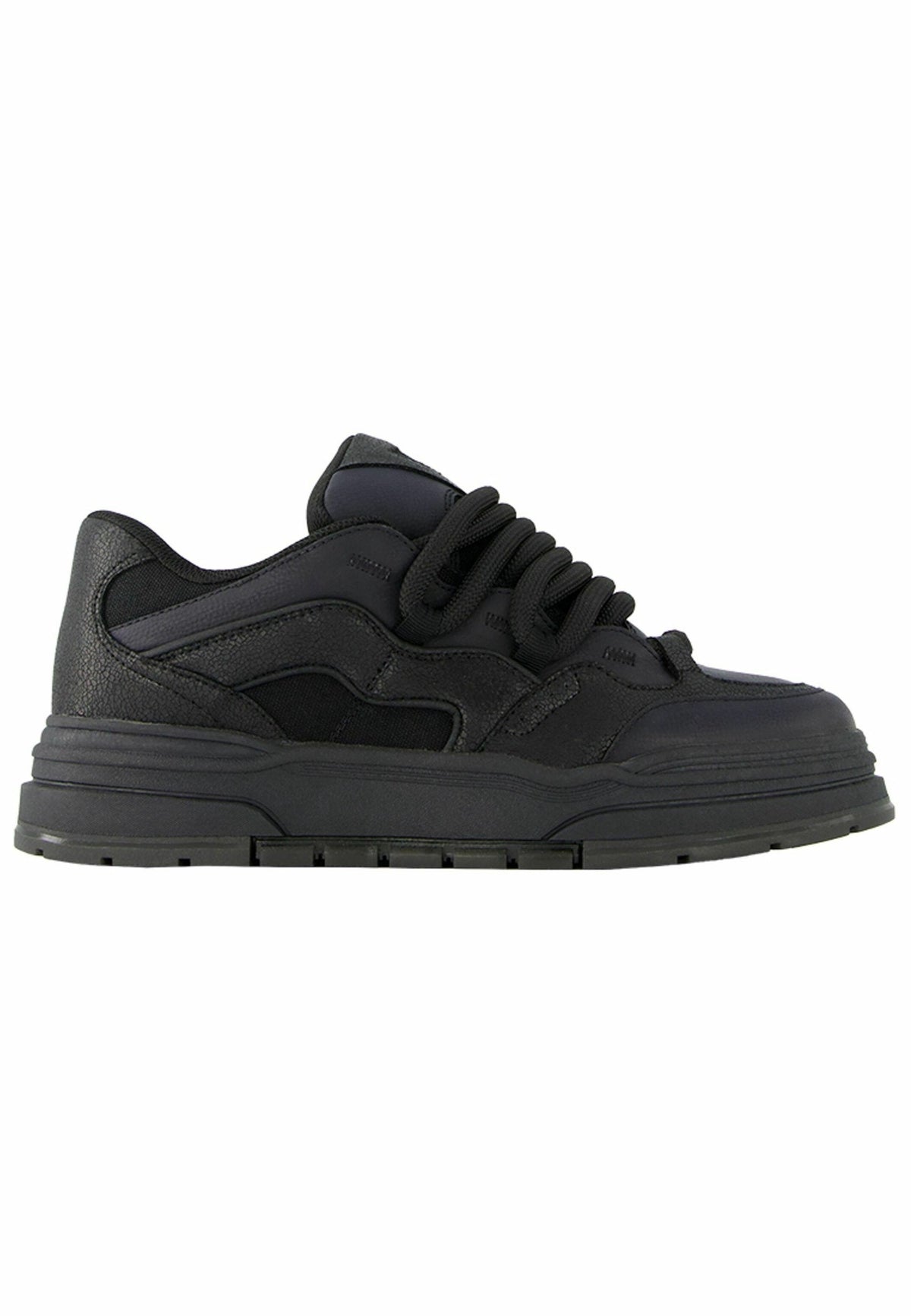 BERSHKA Streetform Chunk Sneaker – Black