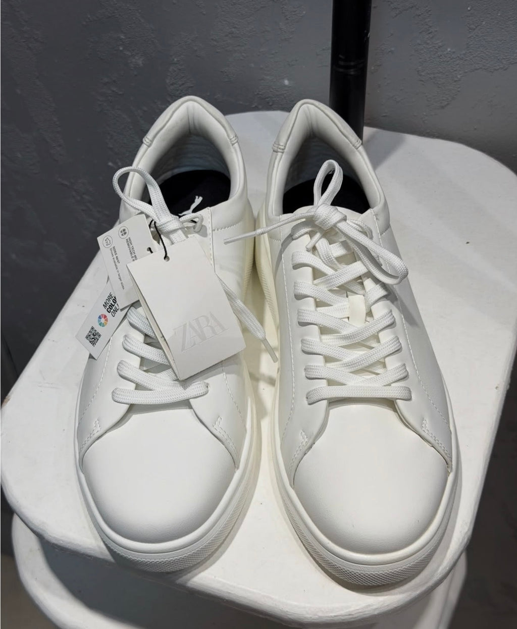 PULL&BEAR Aero Chunk Sneaker – Off White