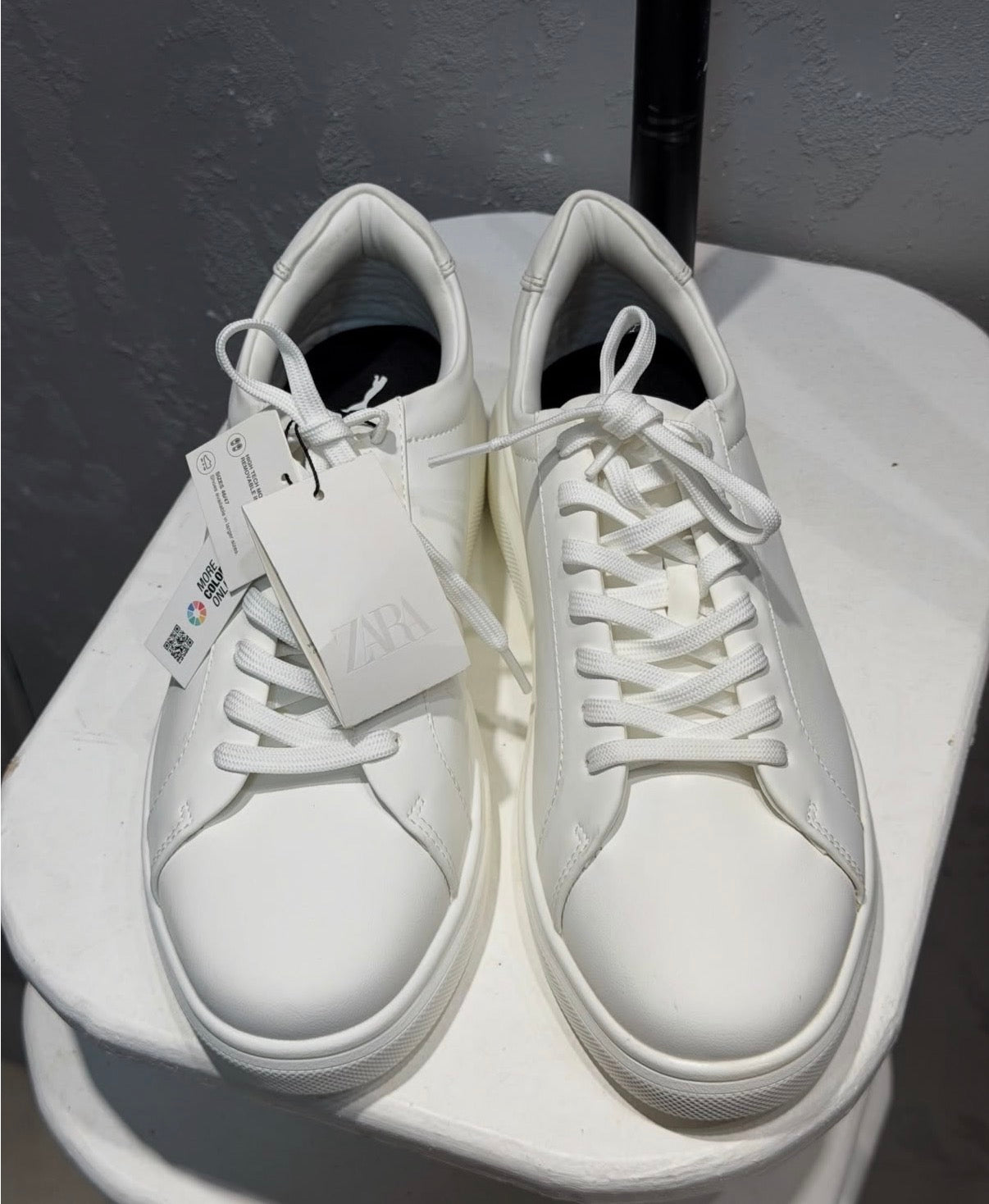 PULL&BEAR Aero Chunk Sneaker – Off White