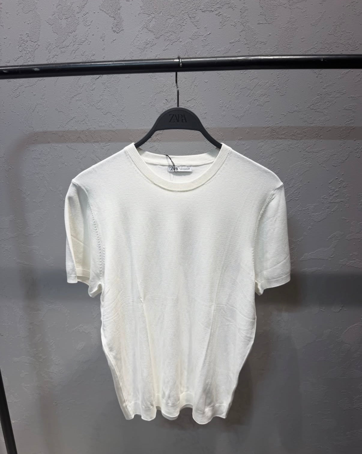 ZARA Essential Crew Neck T-Shirt - WHITE