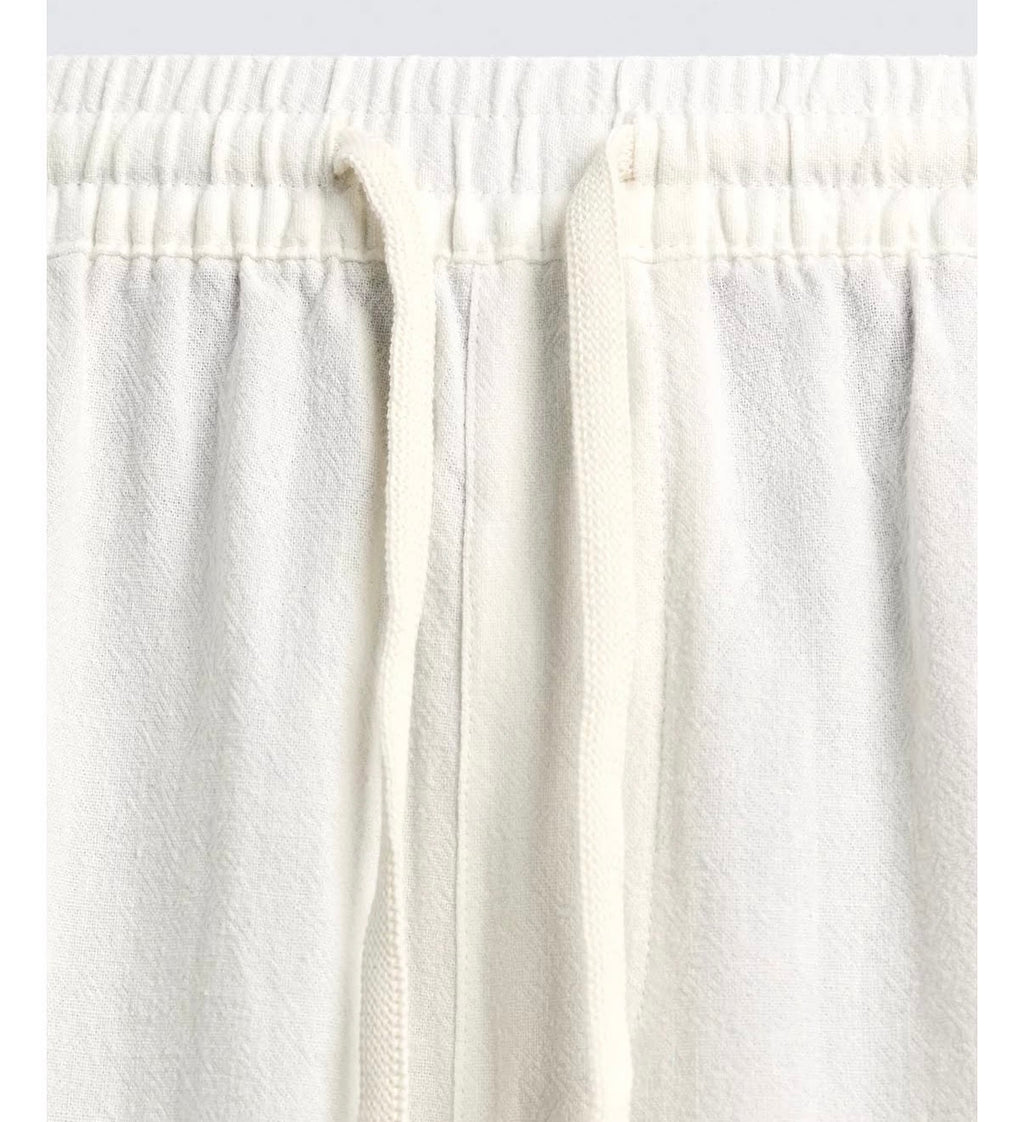 PULL&BEAR Relaxed Fit Linen Shorts – WHITE