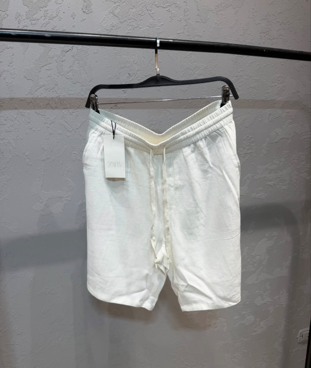 PULL&BEAR Relaxed Fit Linen Shorts – WHITE