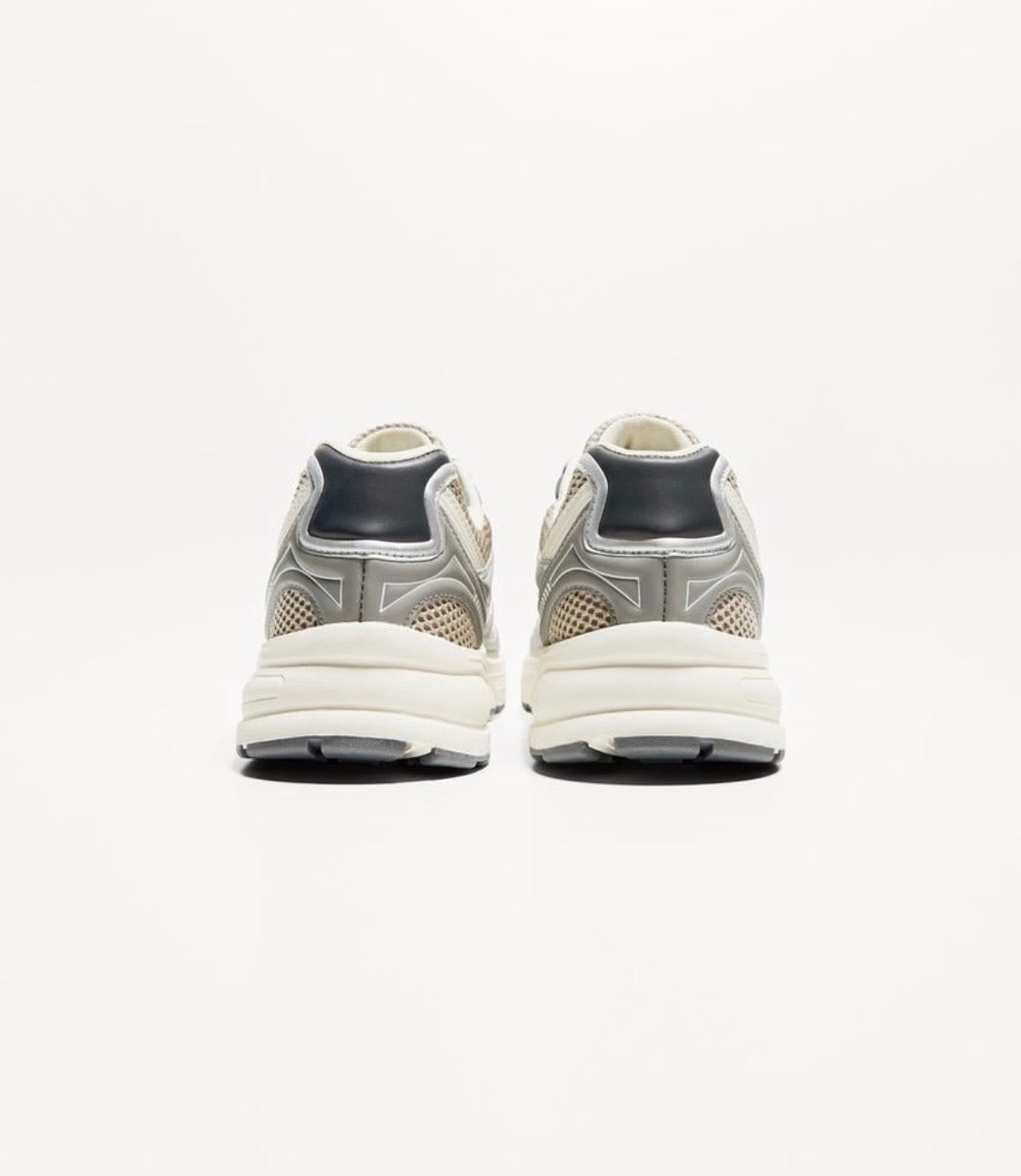 𝗕𝗘𝗥𝗦𝗛𝗞𝗔  Metallic Chunky Trainers – Silver Grey