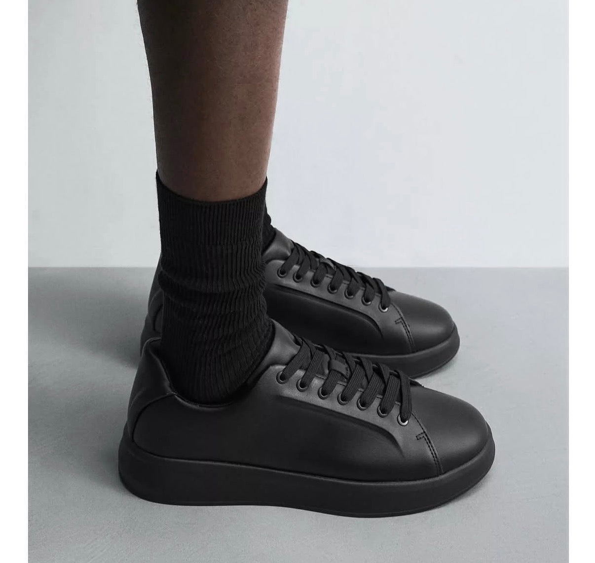 ZARA Minimal Leather Sneakers – Black