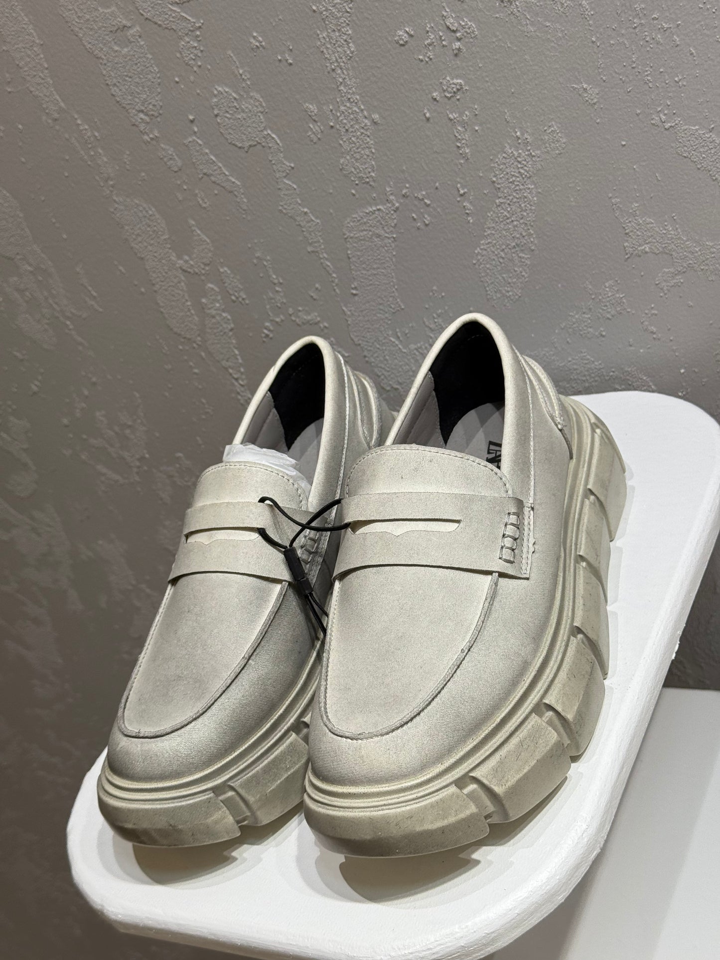 ZARA Chunky Penny Loafers – Off White