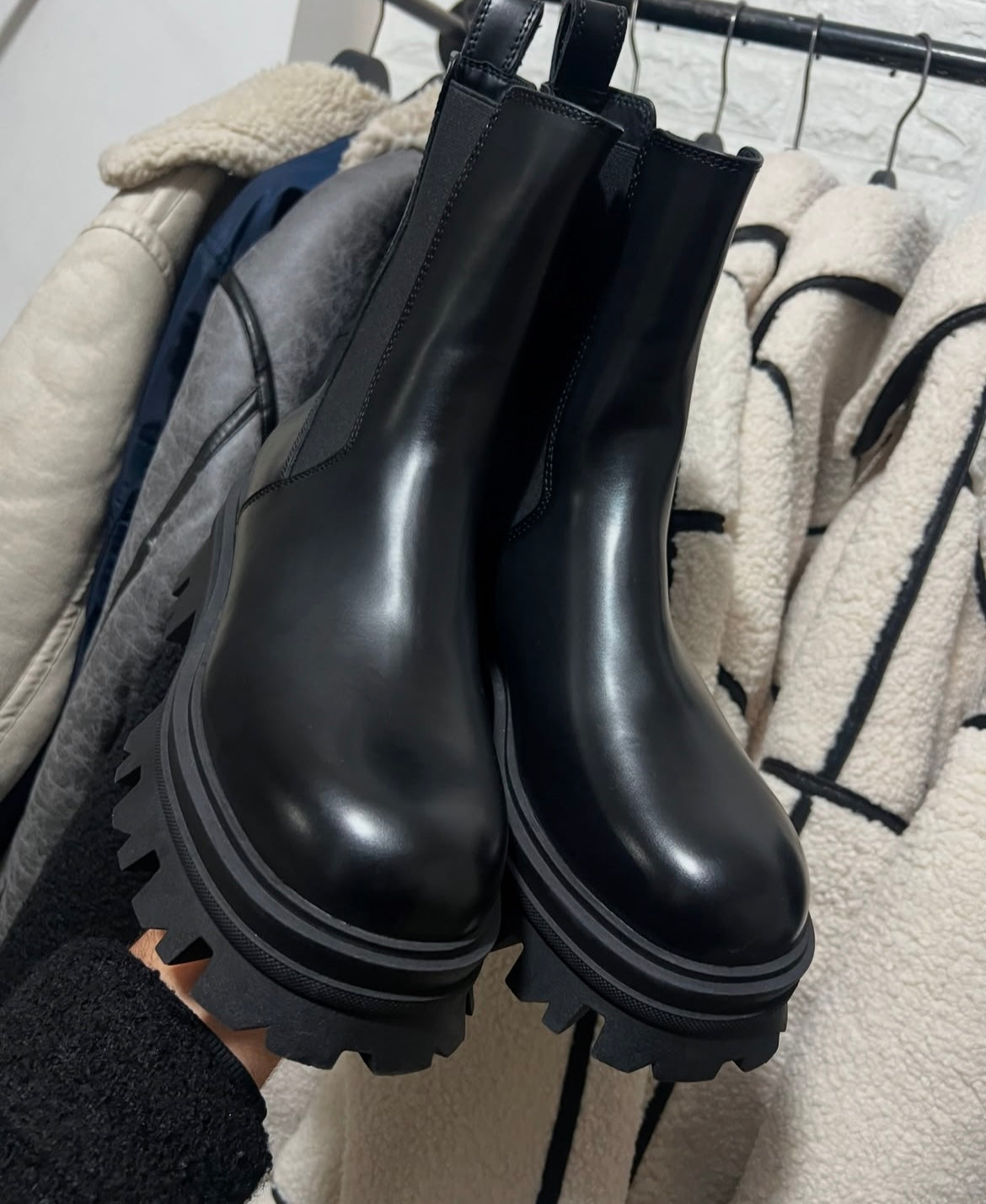 CHUNKY LEATHER CHELSEA BOOTS - ZARA