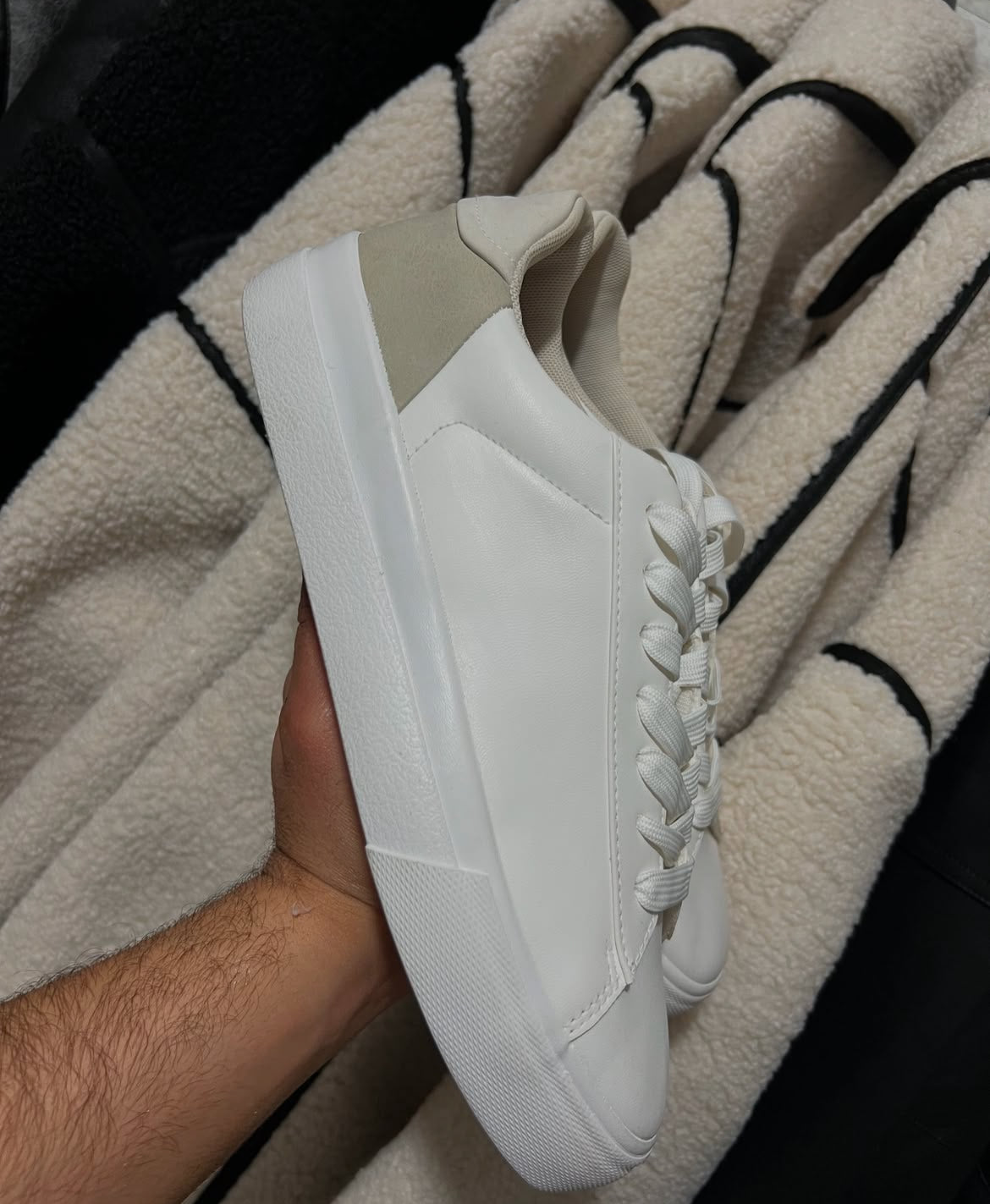 CONTRAST TRAINERS - ZARA