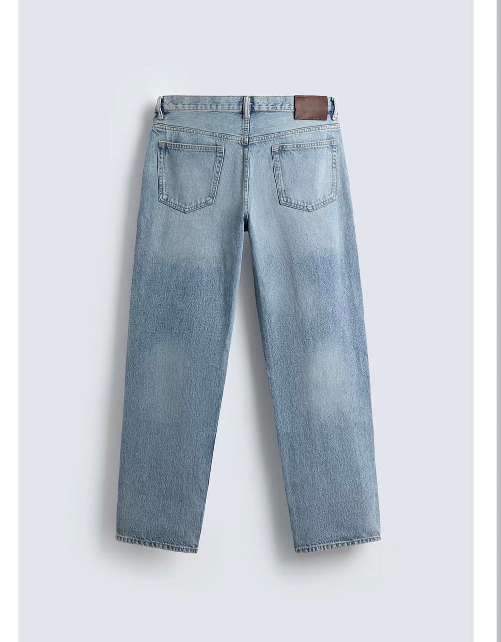 ZARA STRIGHT JEANS