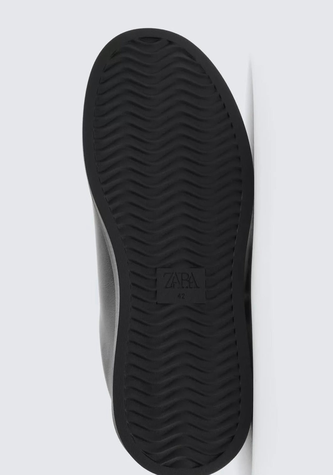 Zara Street Runner –
