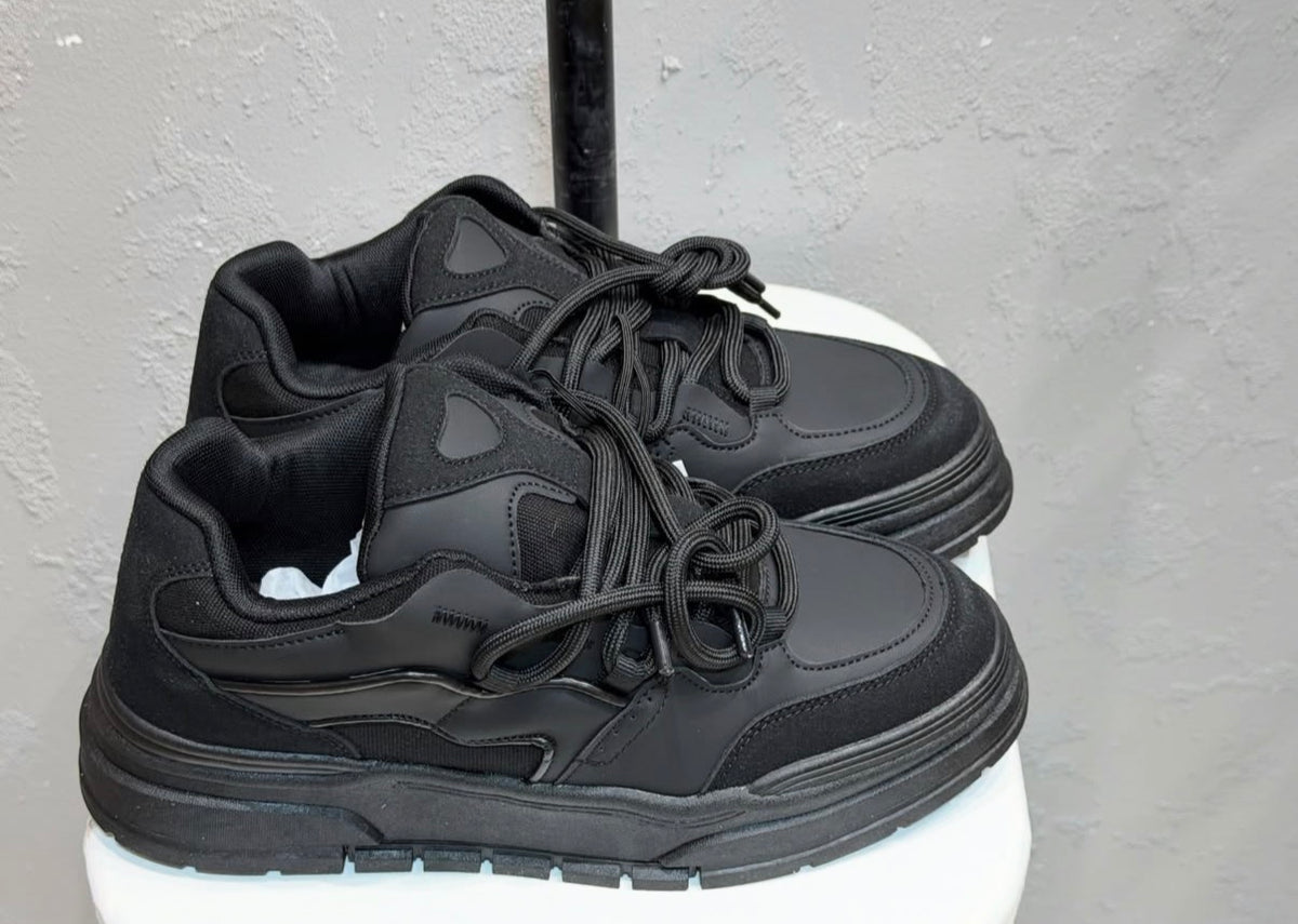 BERSHKA Street Runner – Black