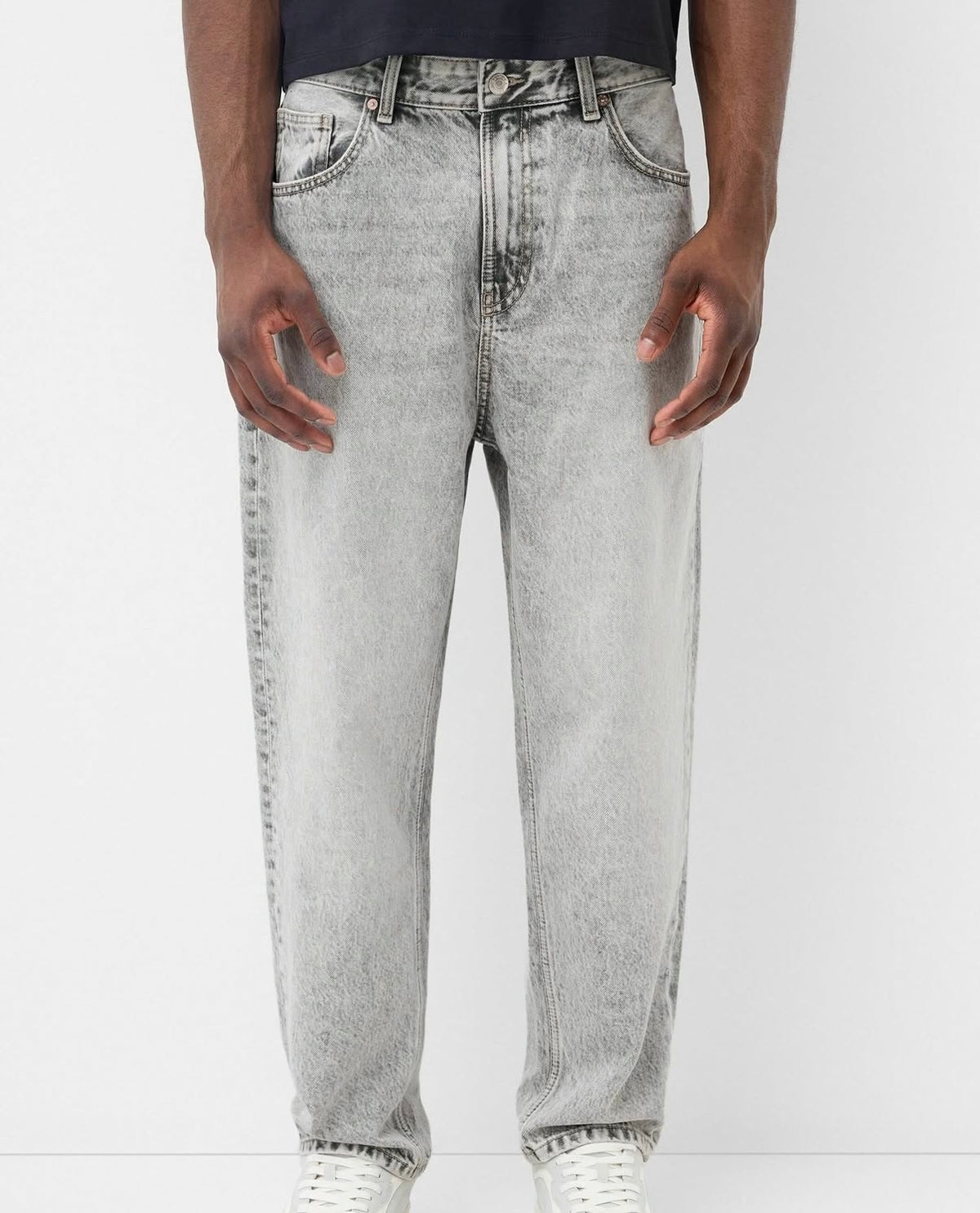BERSHKA Loose Fit Jeans – Sand
