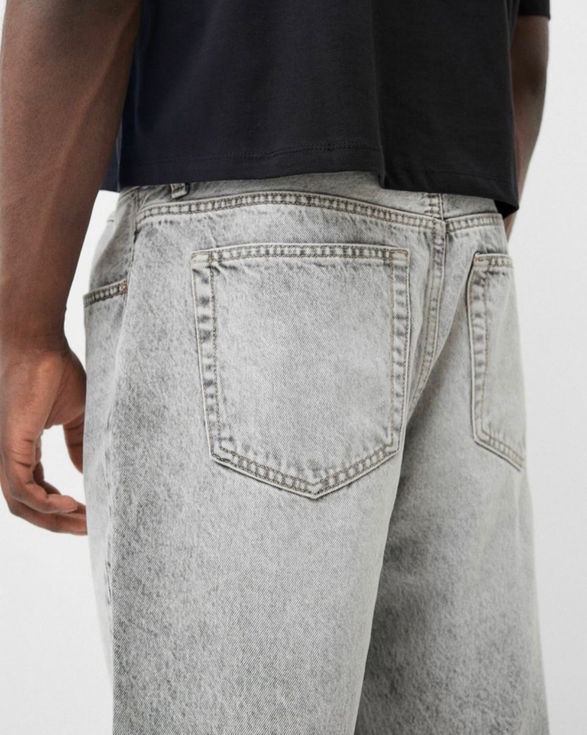 BERSHKA Loose Fit Jeans – Sand