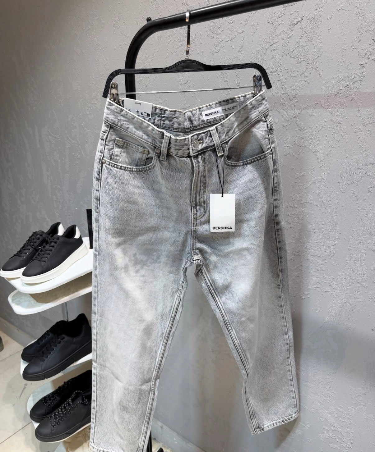 BERSHKA LOOSE FIT - JEANS