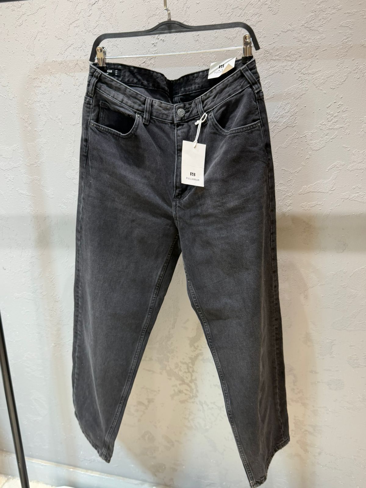 PULL&BEAR Relaxed Denim Jeans – Washed Black