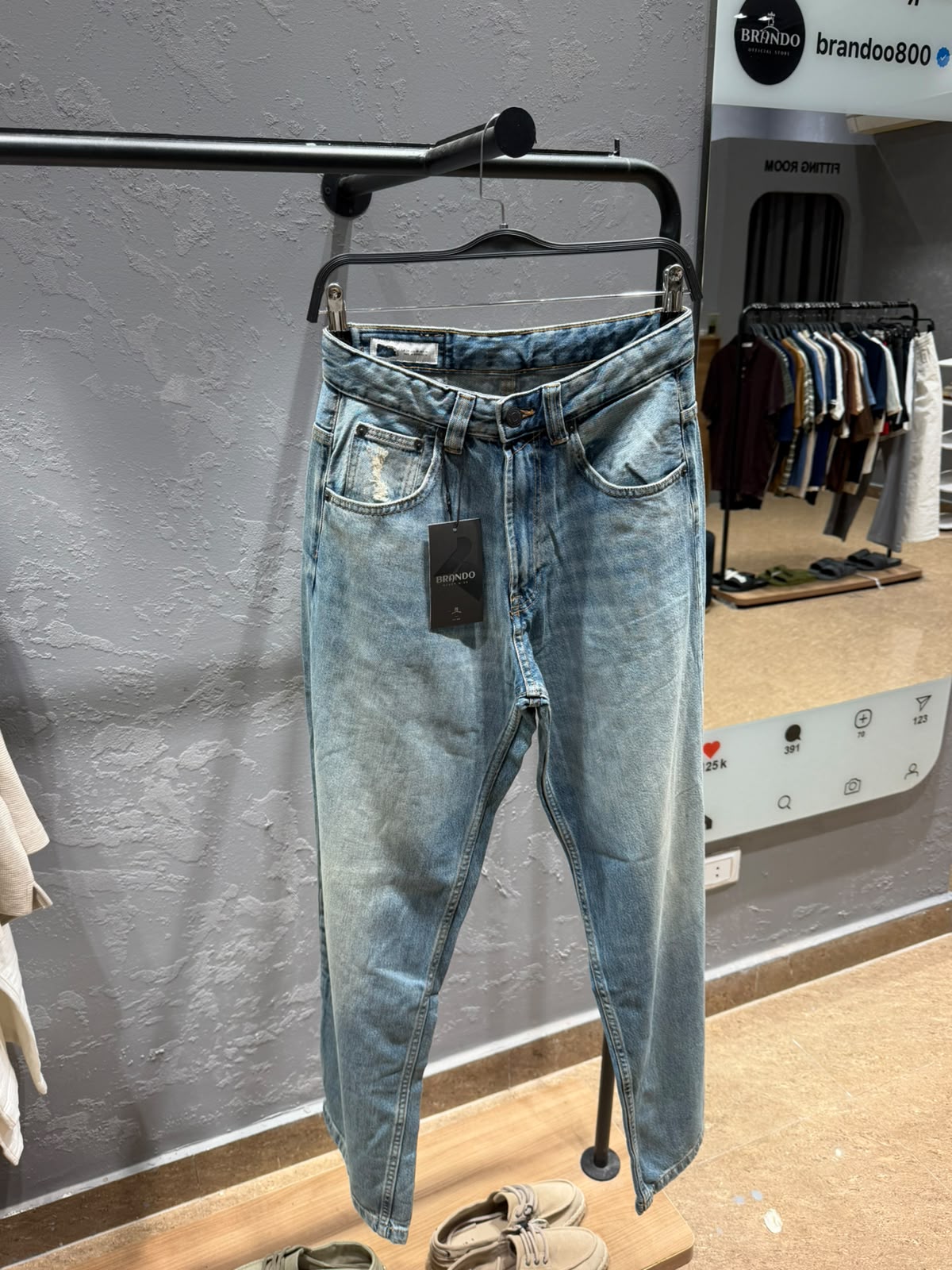 ZARA Vintage Tapered Jeans – Washed Light Blue