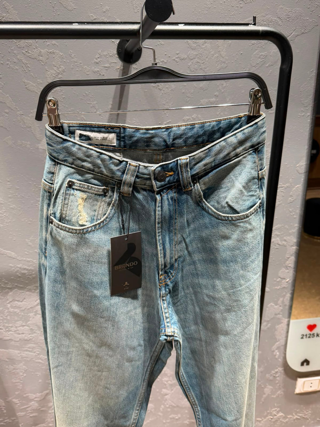 ZARA Vintage Tapered Jeans – Washed Light Blue