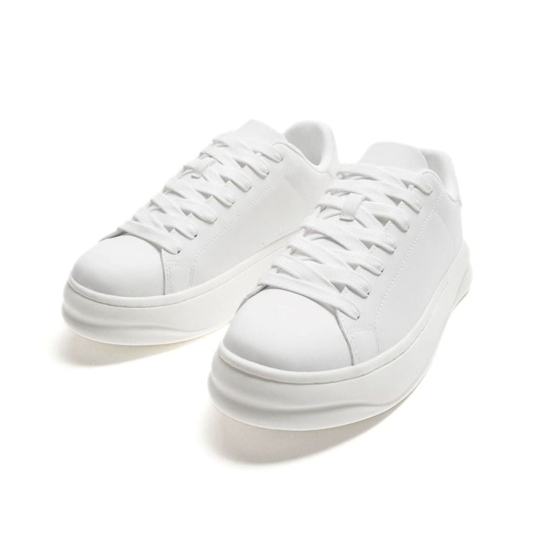 Zara Minimal Court Sneakers – Triple White Detail