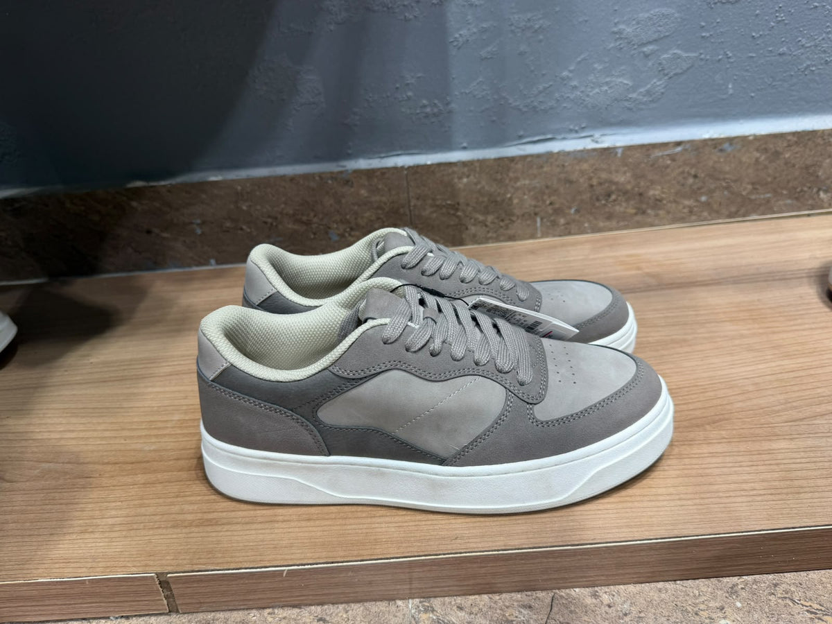 Zara Retro Court Sneakers – Taupe Grey & White Detail
