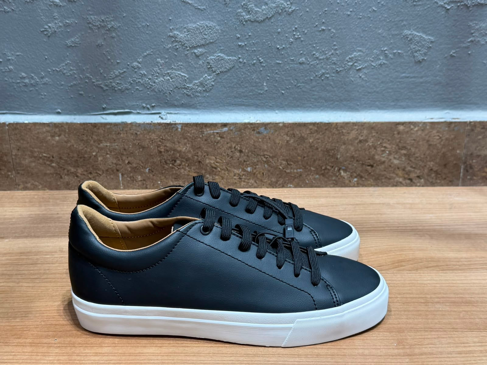 ZARA Essential Leather Sneakers – Black