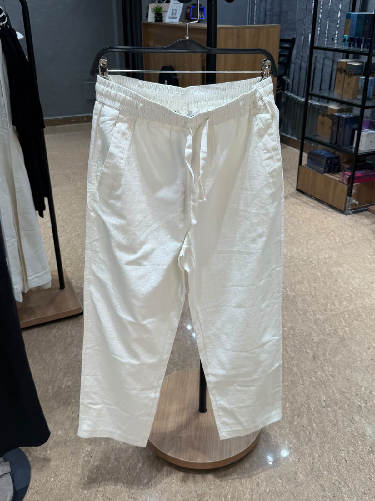 Relxed fit- linen pants